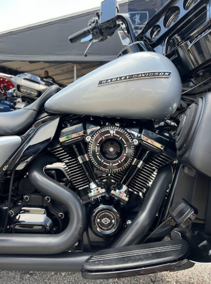 Khrome Werks Instigator Air Cleaner Tracer for 2017-2022 Harley